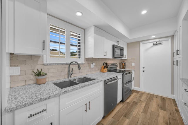 4 of 33 - 24 Se Turtle Creek Drive #f, Tequesta, FL