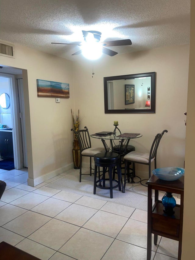 3 of 7 - 205 Ne 3rd Street #106, Boynton Beach, FL