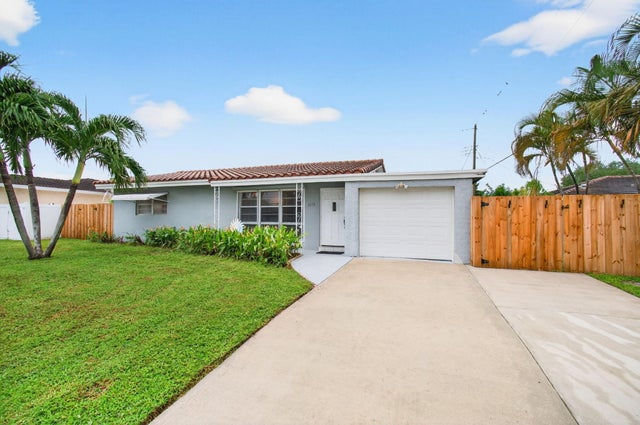 3 of 45 - 2775 Ne 5th Avenue, Boca Raton, FL