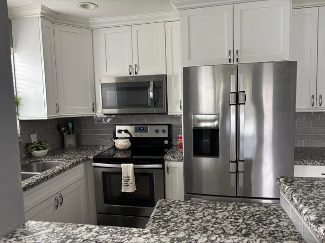 1 of 18 - 287 Camden L #287, West Palm Beach, FL