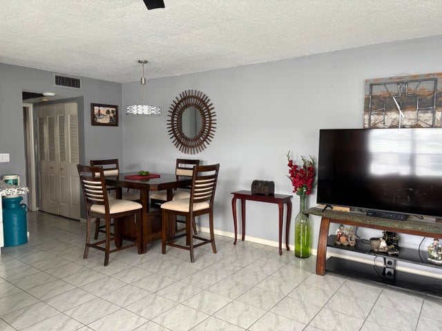 3 of 18 - 287 Camden L #287, West Palm Beach, FL