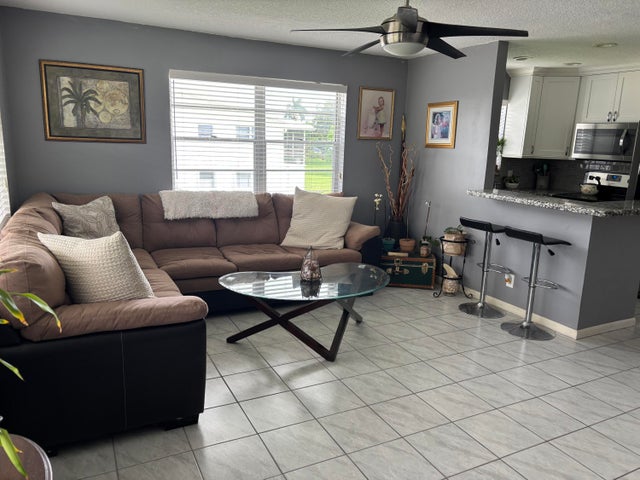 4 of 18 - 287 Camden L #287, West Palm Beach, FL