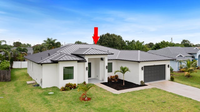 1 of 41 - 3459 Se Hart Circle, Port Saint Lucie, FL