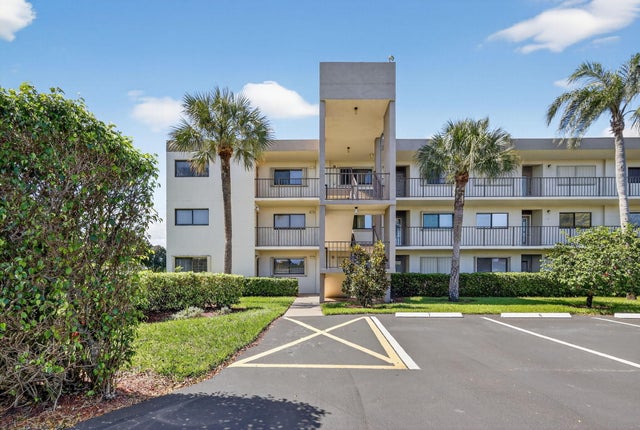 2 of 32 - 5550 Witney Drive #101, Delray Beach, FL