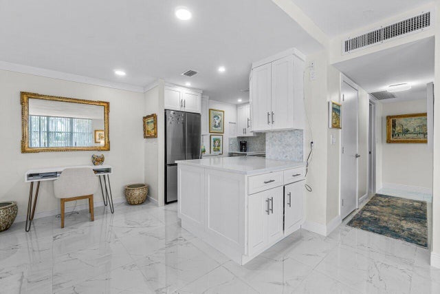 4 of 14 - 2600 N Flagler Drive, West Palm Beach, FL