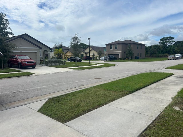2 of 30 - 5604 Amusement Avenue, Fort Pierce, FL