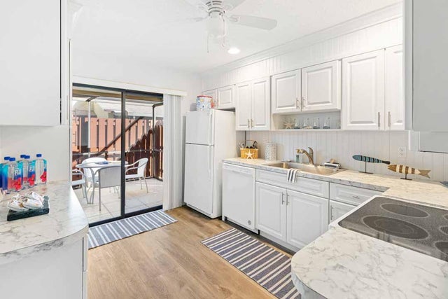 2 of 60 - 8075 Se Villa Circle, Hobe Sound, FL