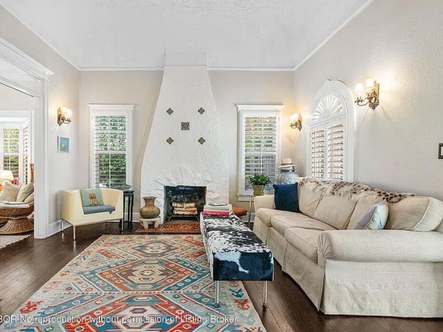 3 of 31 - 323 Dyer Road, West Palm Beach, FL