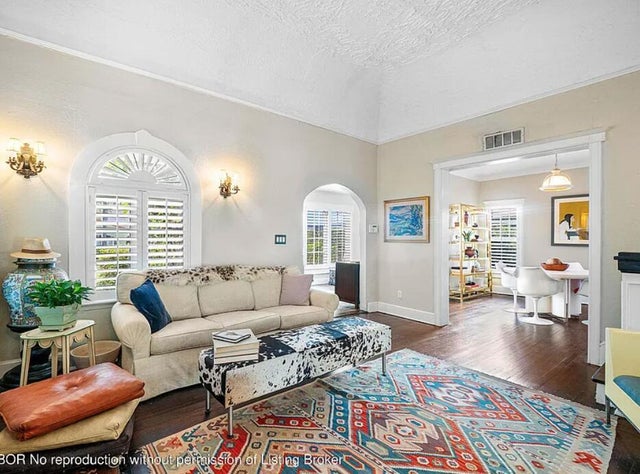 4 of 31 - 323 Dyer Road, West Palm Beach, FL