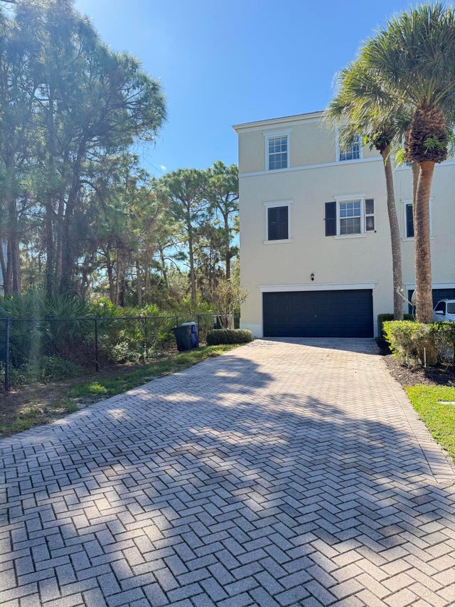 4 of 30 - 245 E Thatch Palm Circle, Jupiter, FL
