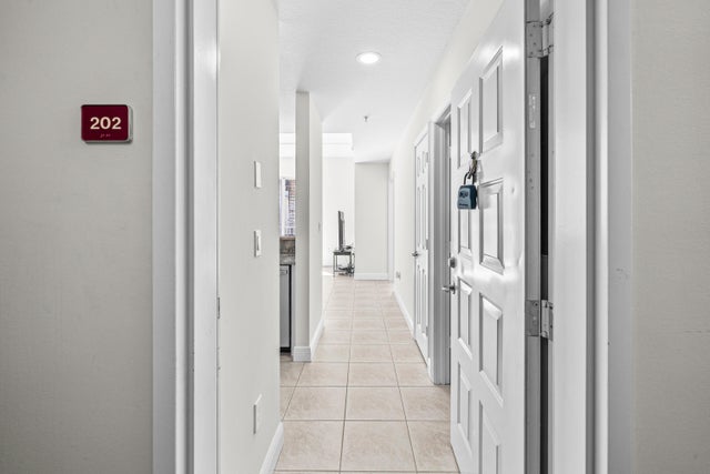 5 of 40 - 1203 Town Center Drive #202, Jupiter, FL
