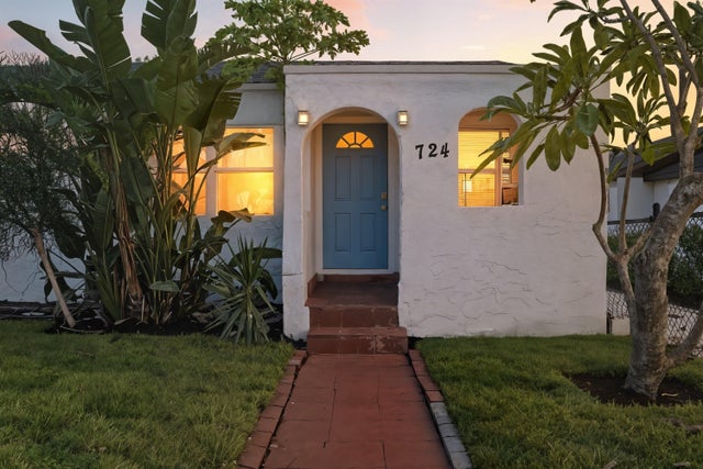 3 of 33 - 724 Mcintosh Street, West Palm Beach, FL