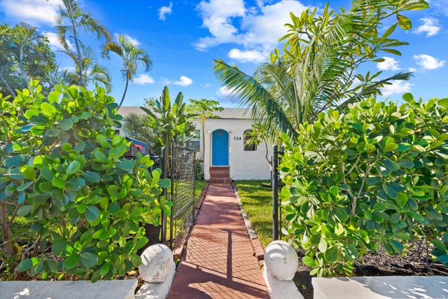 4 of 33 - 724 Mcintosh Street, West Palm Beach, FL