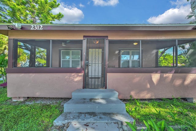 2 of 27 - 2312 Georgia Avenue, Fort Pierce, FL