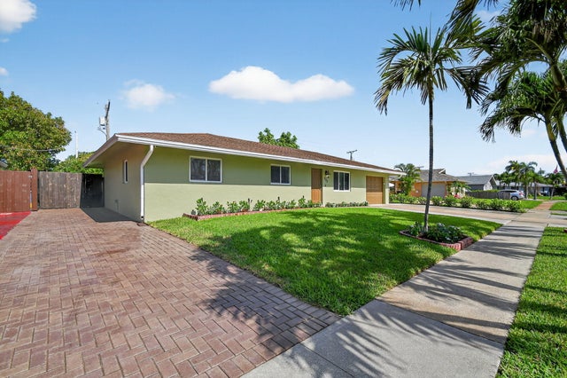3 of 44 - 735 La Costa Way, Lantana, FL