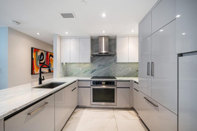 4 of 25 - 225 Collins Avenue #6j, Miami Beach, FL