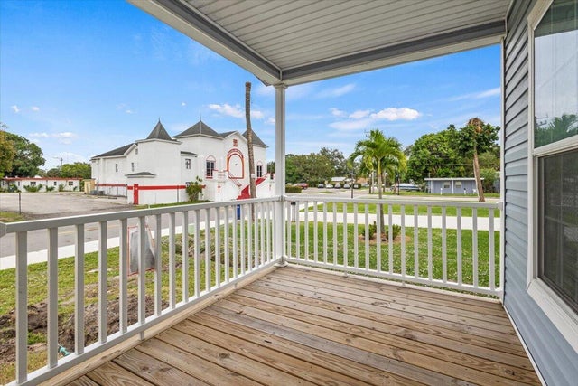4 of 29 - 805 Avenue B Avenue, Fort Pierce, FL
