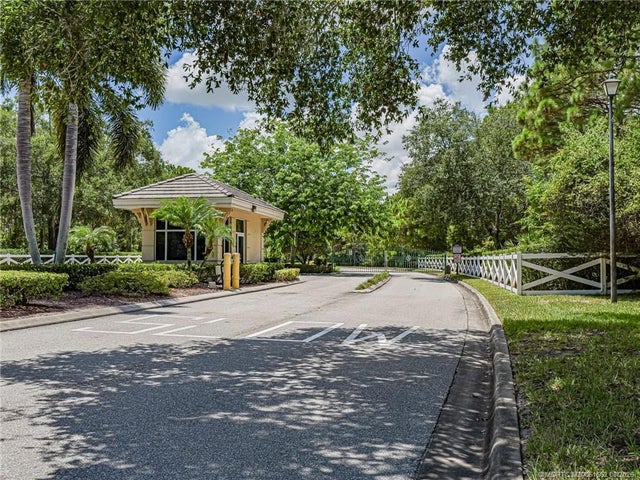 5 of 38 - 7007 Se Twin Oaks Circle, Stuart, FL