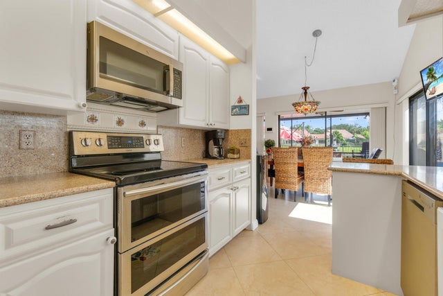 4 of 31 - 2855 Eagle Lane, West Palm Beach, FL