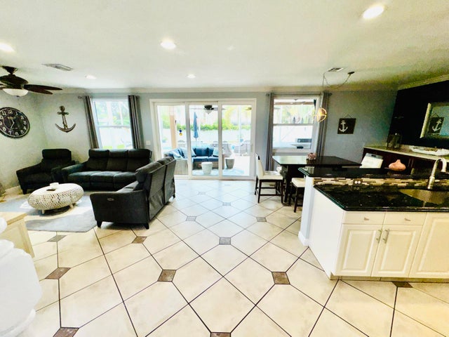 4 of 36 - 3020 Rockville Lane, Royal Palm Beach, FL