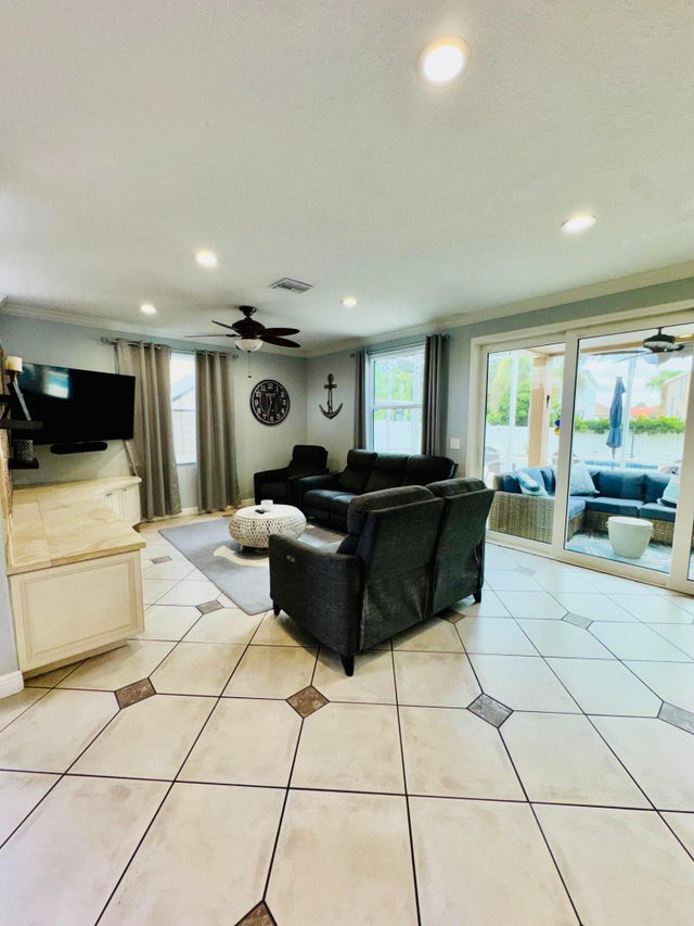 5 of 36 - 3020 Rockville Lane, Royal Palm Beach, FL