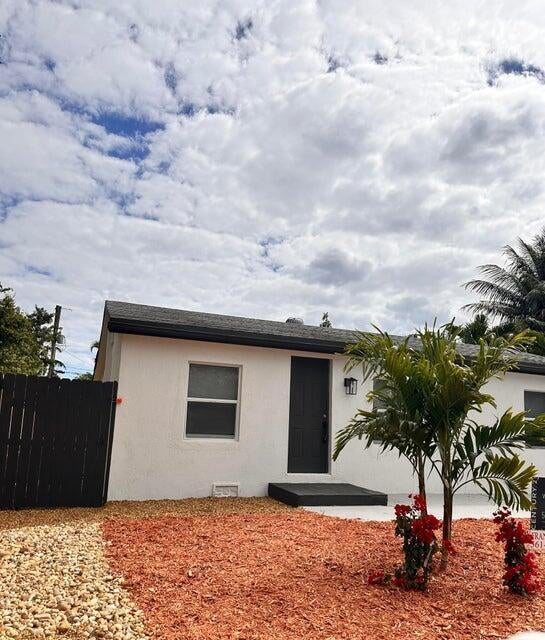 3 of 17 - 1152 Sunset Road, West Palm Beach, FL