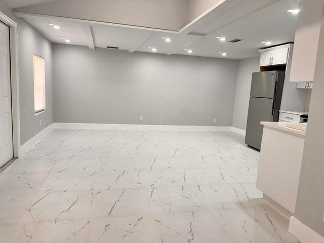 4 of 17 - 1152 Sunset Road, West Palm Beach, FL