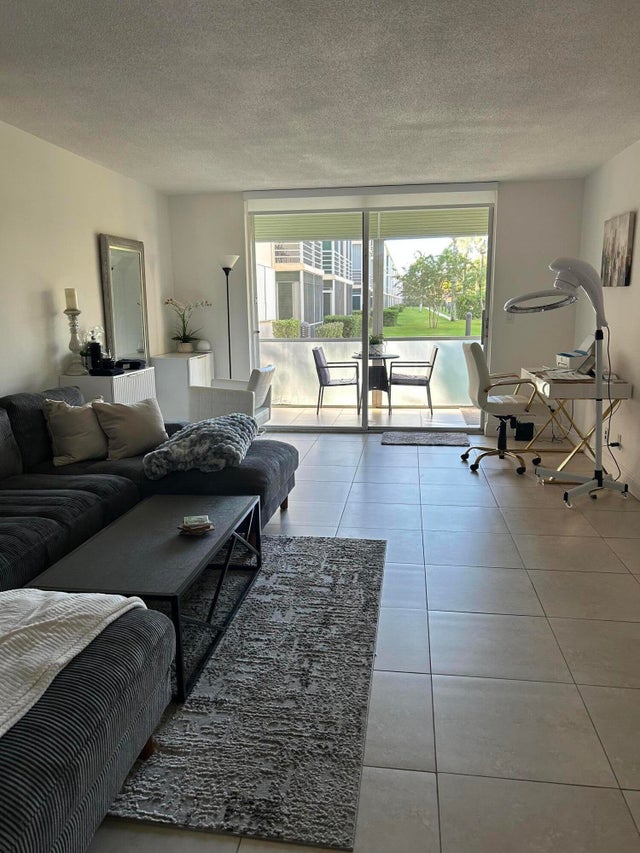2 of 10 - 4500 N Federal Highway #134-d, Lighthouse Point, FL