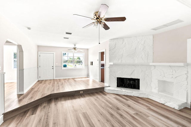 3 of 21 - 137 Hawthorne Drive, Lake Park, FL