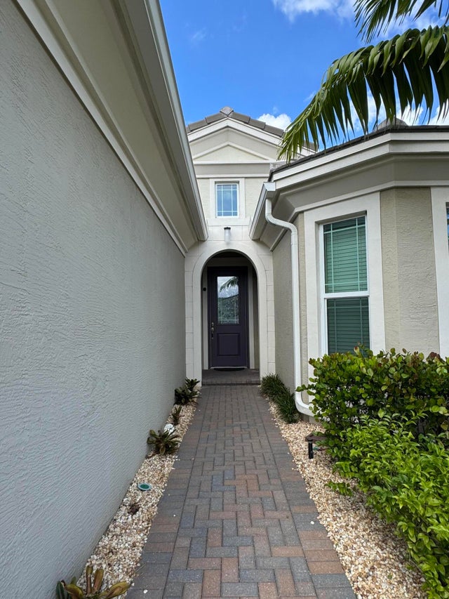 3 of 17 - 15127 Goldfinch Circle, Westlake, FL
