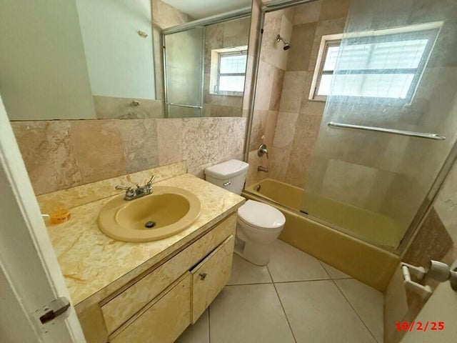 5 of 10 - 5340 Guildcrest Street, Lake Worth, FL