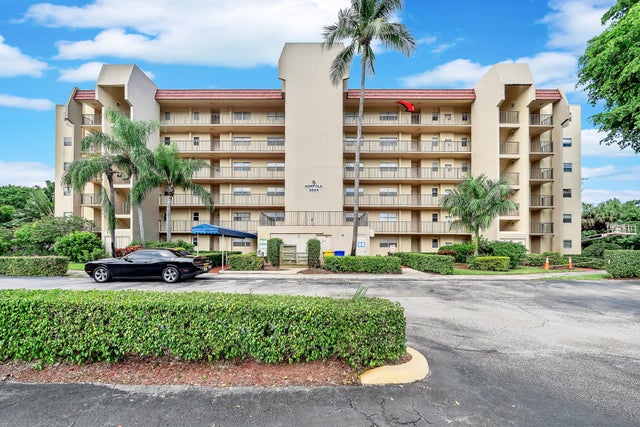 2 of 59 - 3524 Via Poinciana #604, Lake Worth, FL