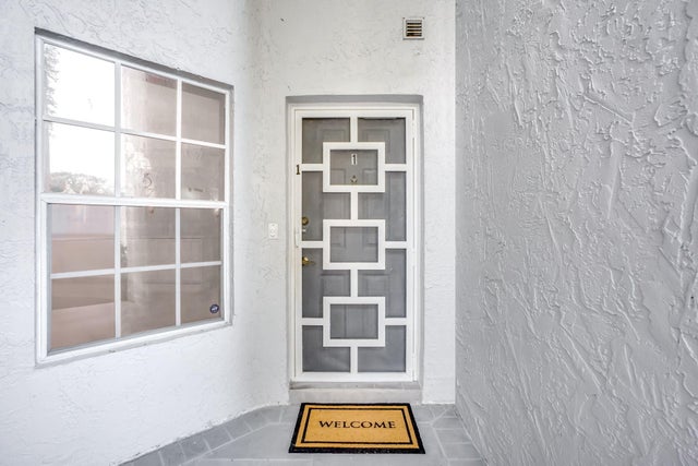 4 of 60 - 11603 Briarwood Circle #1, Boynton Beach, FL