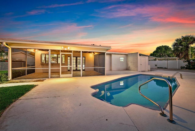 4 of 35 - 77 Holly Circle, Tequesta, FL