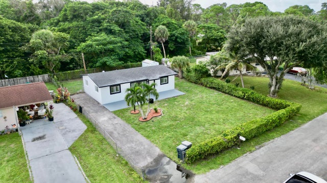 4 of 26 - 773 Arlington Drive, West Palm Beach, FL