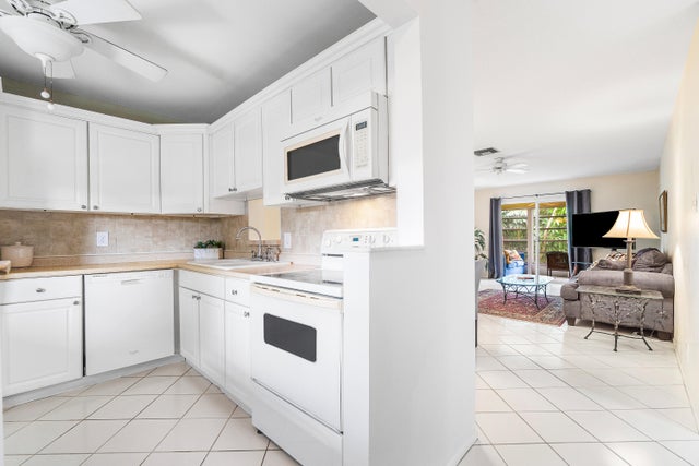 4 of 36 - 2102 Ne 1st Way #206, Boynton Beach, FL