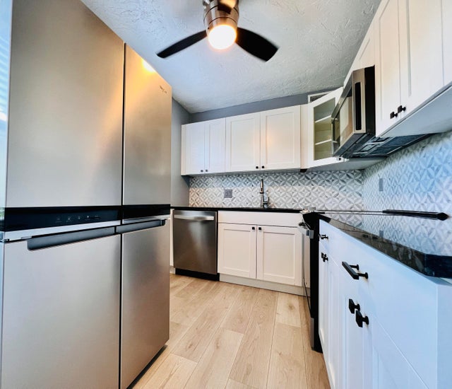 2 of 18 - 260 Dorchester K, West Palm Beach, FL