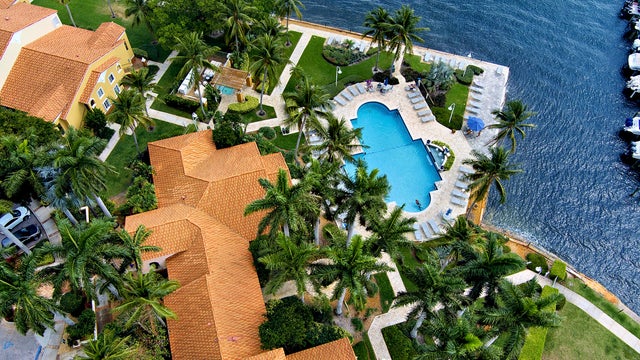 123 Yacht Club Way #207, Hypoluxo