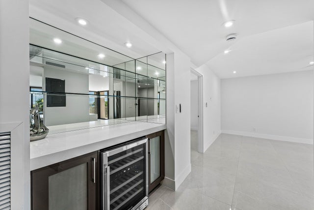 4 of 36 - 5480 N Ocean Drive #b1c, Singer Island, FL