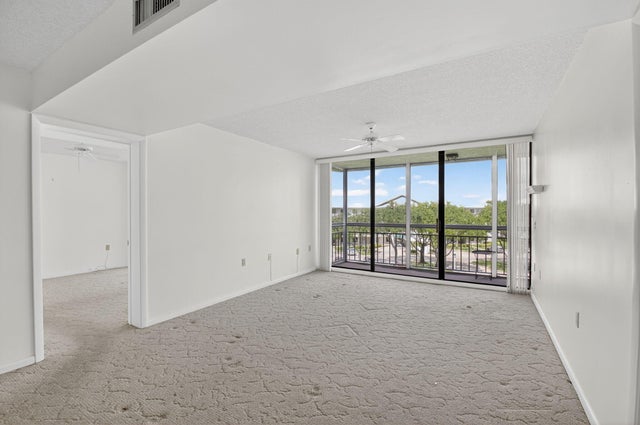 5 of 25 - 6193 Balboa Circle #403, Boca Raton, FL
