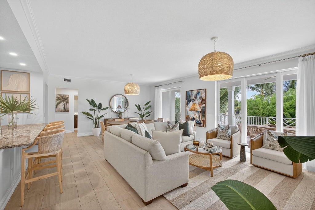 833 Bay Colony Dr S, Juno Beach