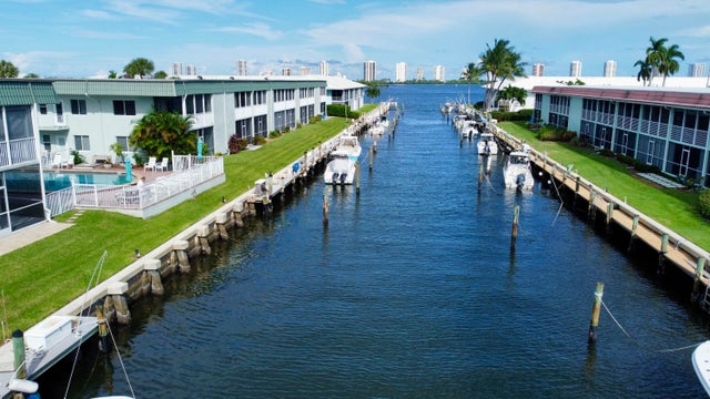 1 of 29 - 120 Wettaw Lane #210, North Palm Beach, FL