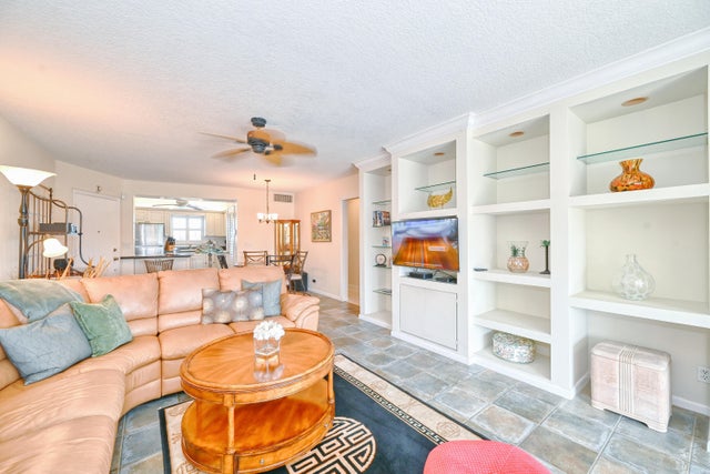 5 of 29 - 120 Wettaw Lane #210, North Palm Beach, FL