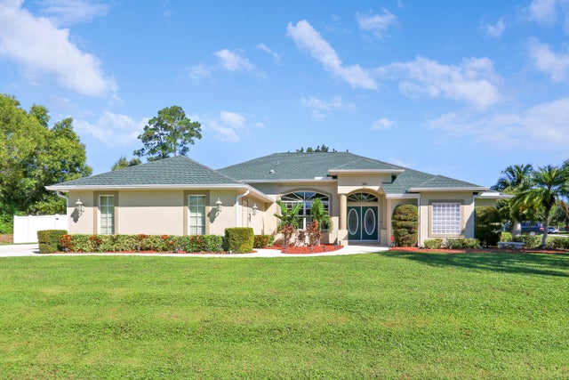 713 Se Damask Avenue, Port Saint Lucie