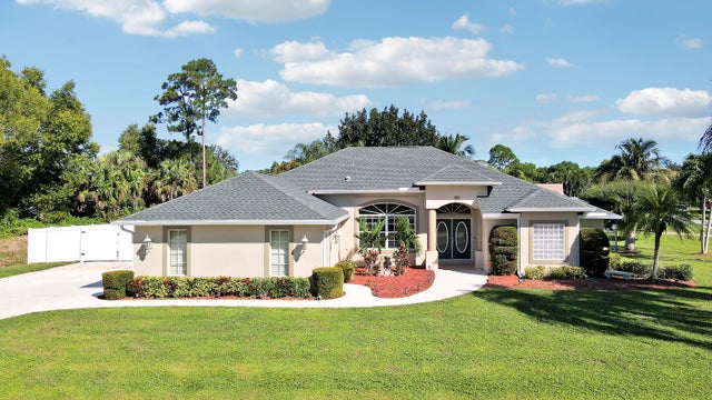 3 of 51 - 713 Se Damask Avenue, Port Saint Lucie, FL