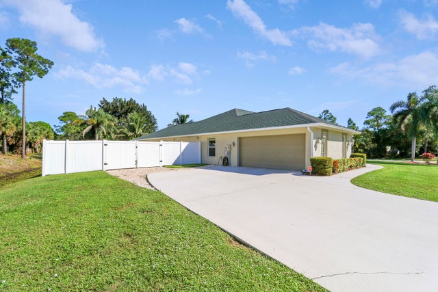 5 of 51 - 713 Se Damask Avenue, Port Saint Lucie, FL