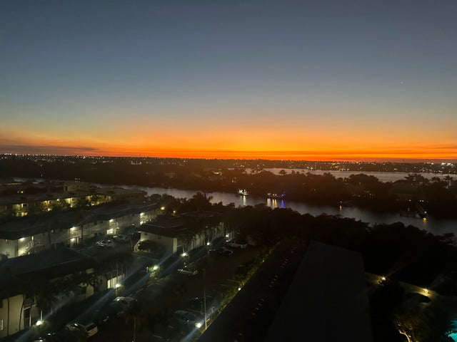 4 of 53 - 3540 S Ocean Boulevard #ph 911, South Palm Beach, FL