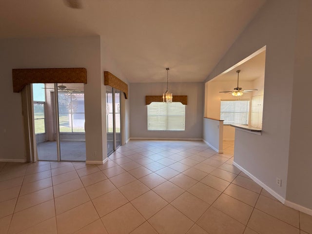 5 of 27 - 633 Nw Whitfield Way, Port Saint Lucie, FL