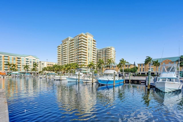 1 of 61 - 700 E Boynton Beach Boulevard #1102, Boynton Beach, FL