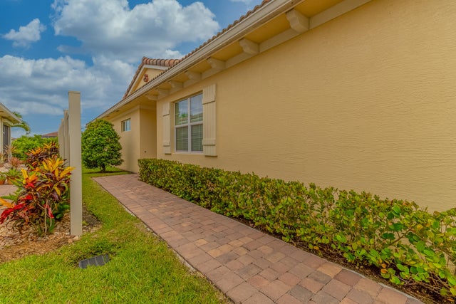 3 of 27 - 21012 Sw Modena Way, Port Saint Lucie, FL